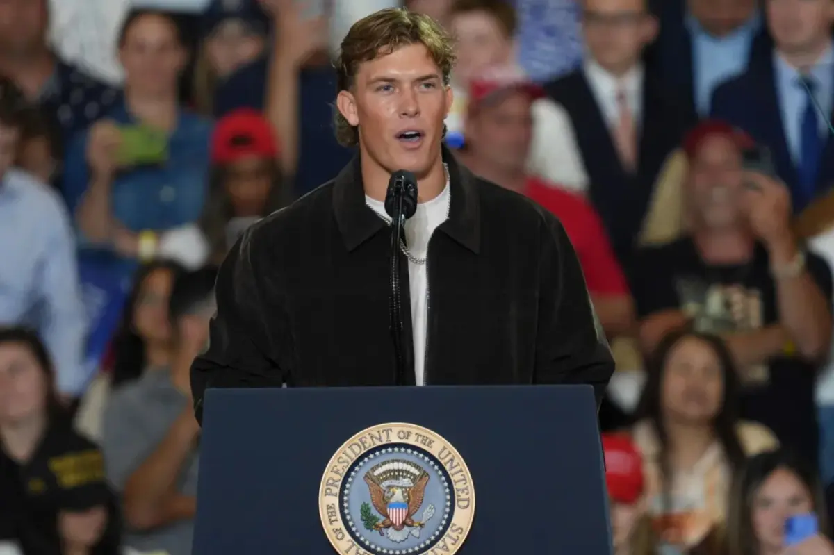 The Giants’ Jaxson Dart doesn’t need to face an inquisition over his respect for Trump — he just needs to win
