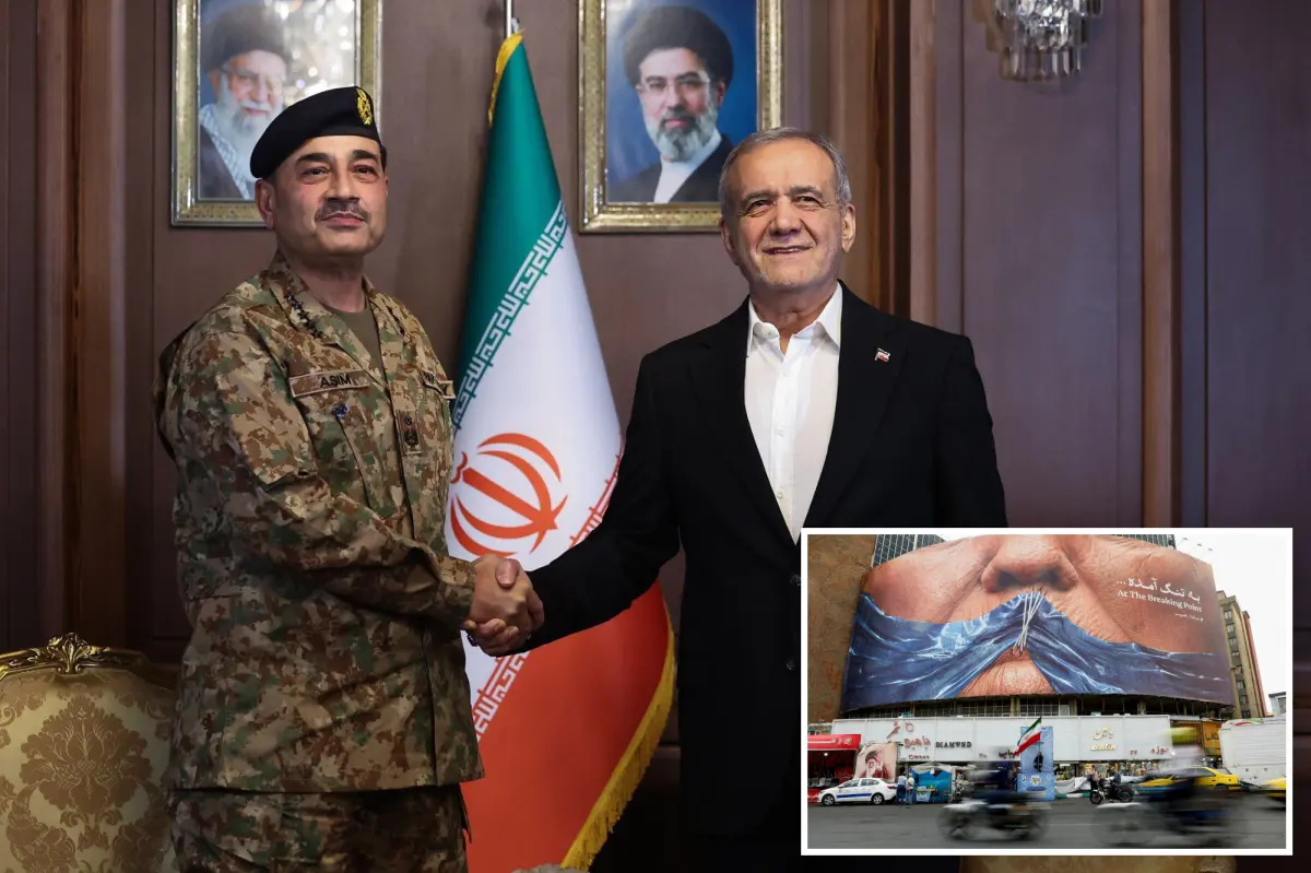 Pakistan defense chief en route to Iran as reported peace framework circulates