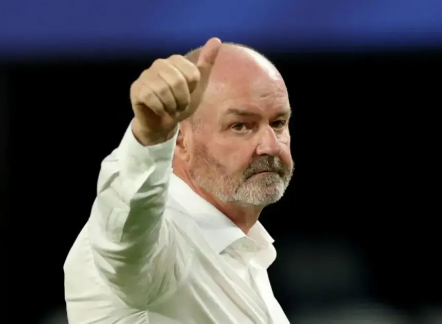 Scotland head soccer coach resigns after getting contract extension