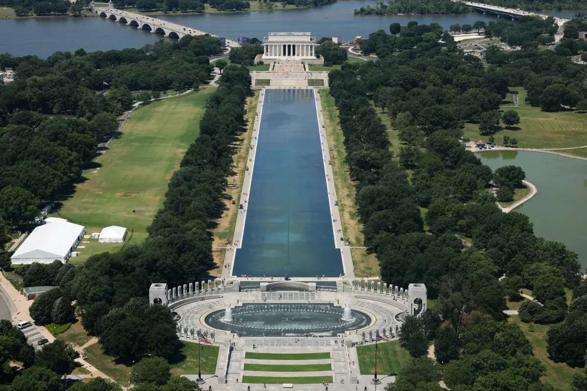 Obsession over the DC Reflecting Pool is a sad symbol of our times