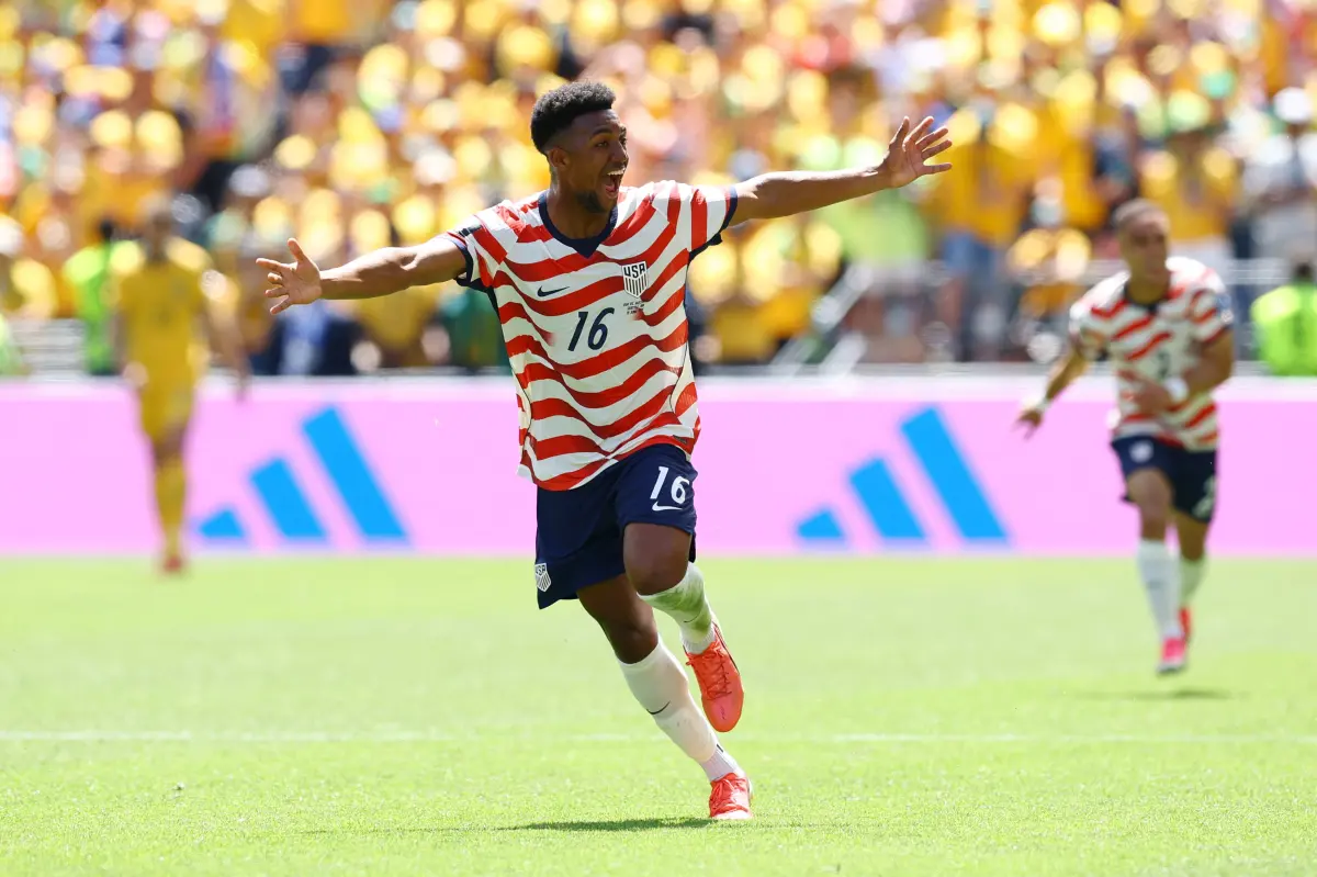 What happened on USMNT’s confusing second goal against Australia — and why it wasn’t offside