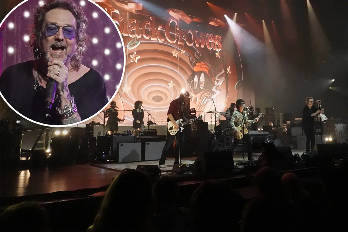 Black Crowes singer Chris Robinson booed after mocking Florida fans’ ‘USA’ chant