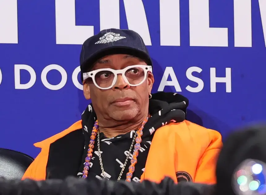 Spike Lee continues Knicks championship celebration with NBA draft appearance