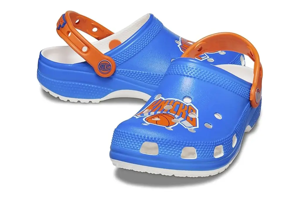 knicks crocs