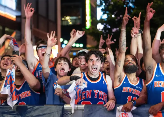 Knicks fans go insane after first NBA Finals win in 53 years — with jam-packed street party