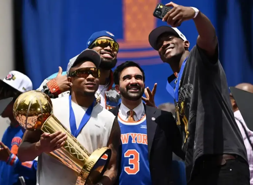 Mamdani soaks up spotlight with droning, nearly 10-minute speech at Knicks NYC ceremony