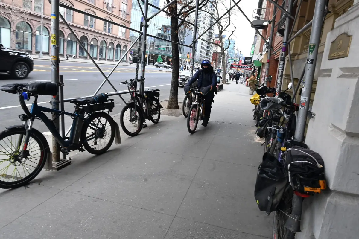 A Hochul fix to NY’s e-bike law — plus Mamdani enforcement — can save lives