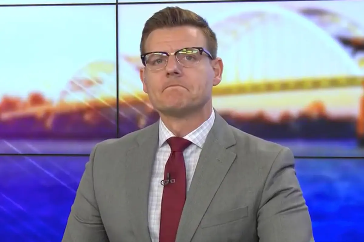 Emmy-winning TV anchor gets choked up as he quits job and journalism — and slams his station live on air