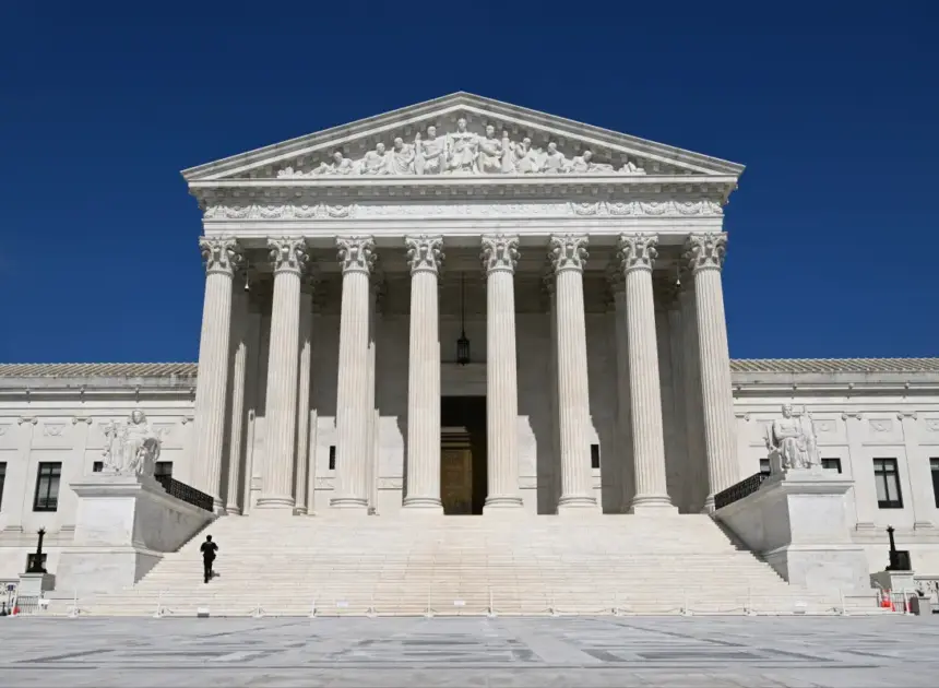 Supreme Court strikes down Trump birthright citizenship order in blow to president