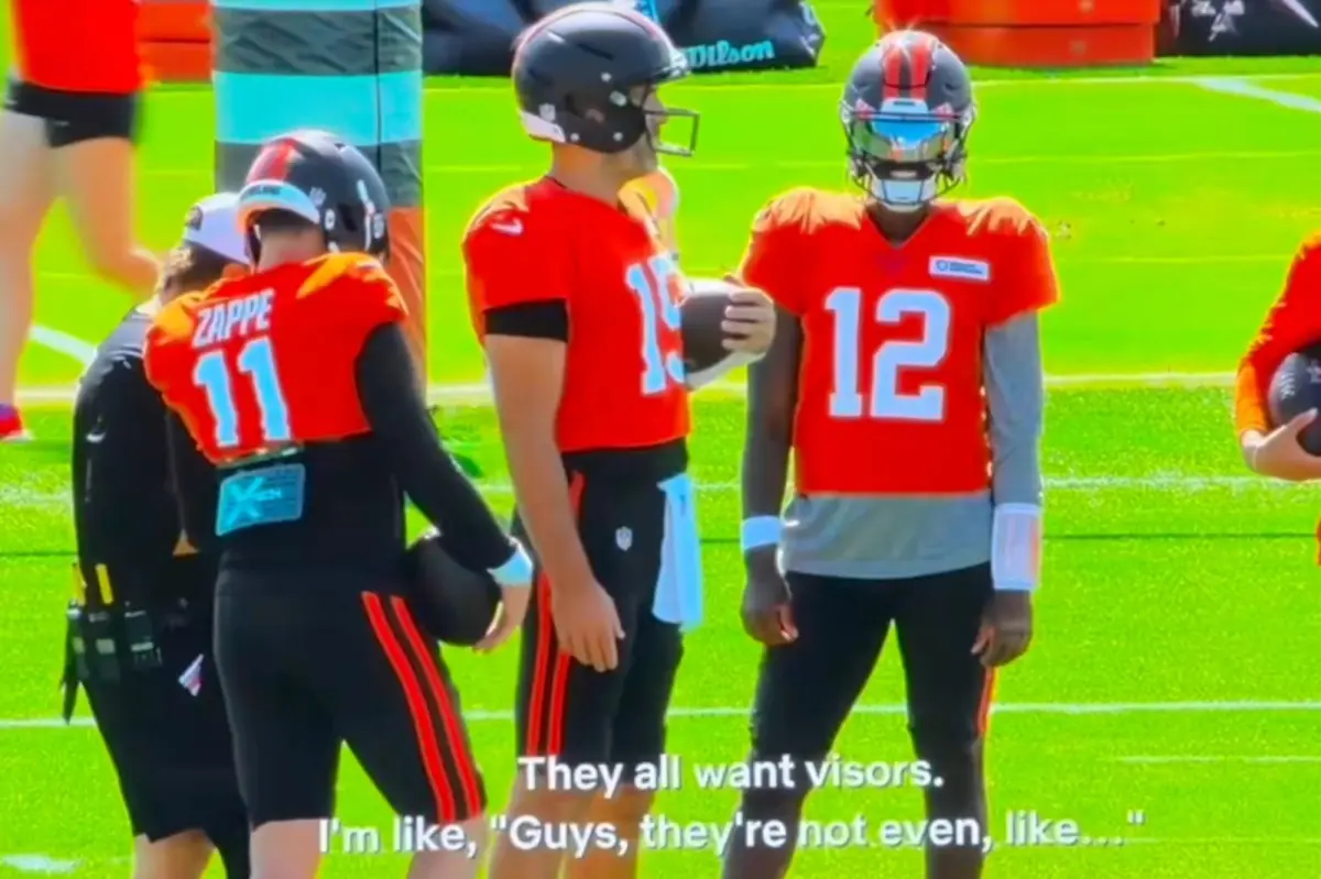 Joe Flacco mocked Shedeur Sanders for wearing visor: ‘Look like a f–king idiot’