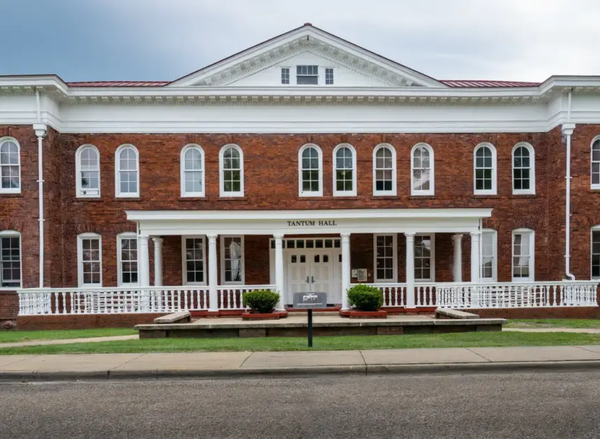 Alabama’s Tuskegee University demands students wear business suits, bans certain headwear in controversial new dress code
