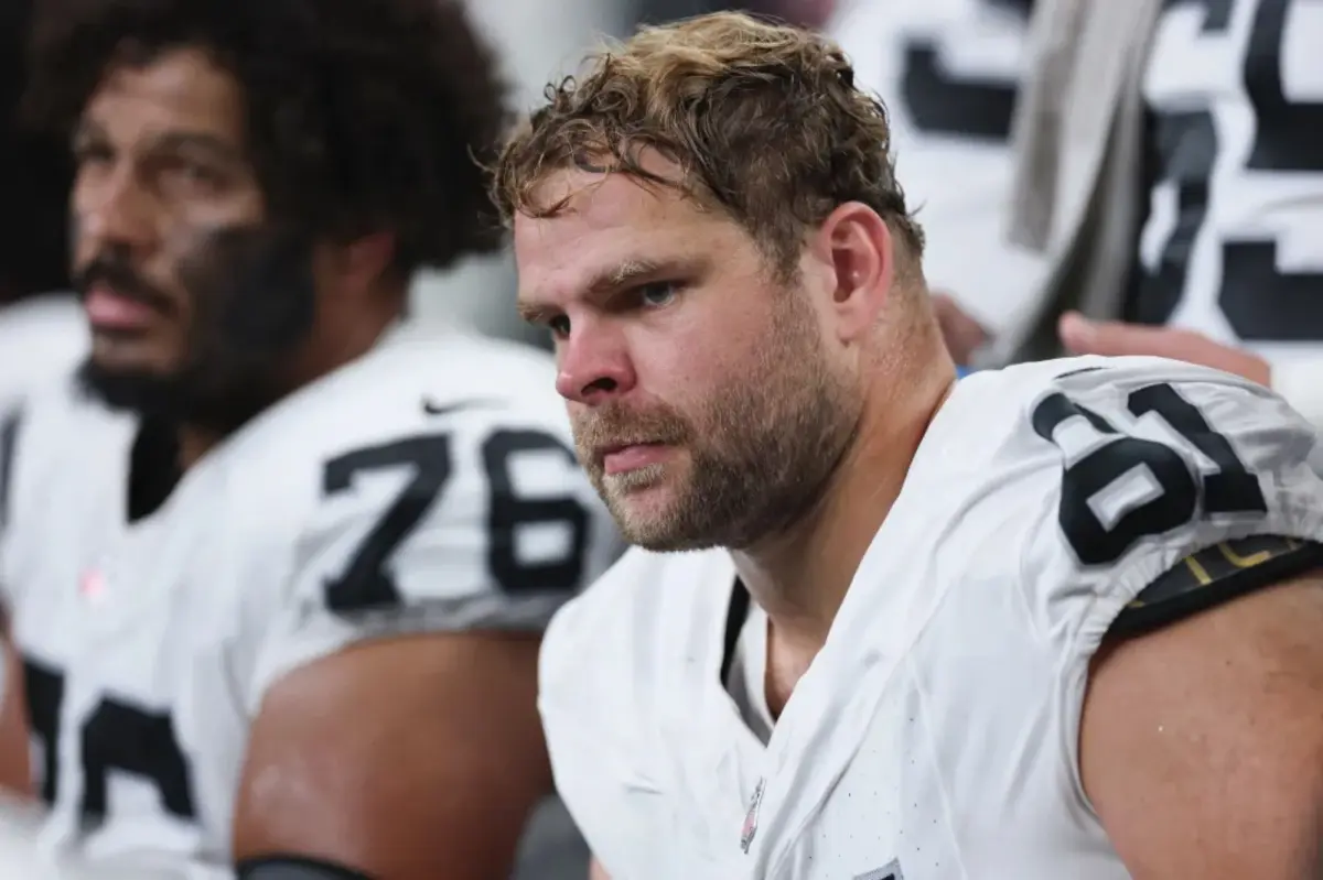 Jets trade for Raiders’ Jordan Meredith to add offensive line depth