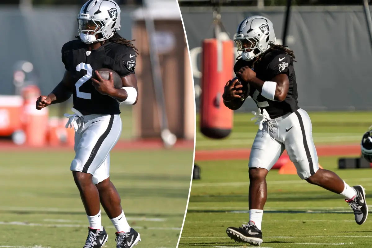Raiders RB Ashton Jeanty suffers leg injury, helped off field as stunned team looks on