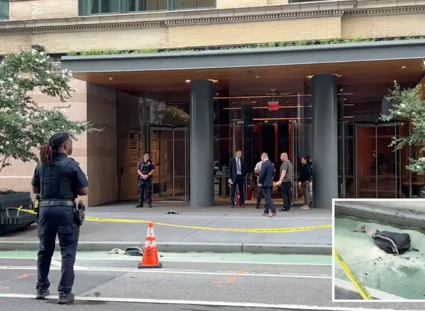 Man sets himself on fire in lobby of Google office building in Lower Manhattan