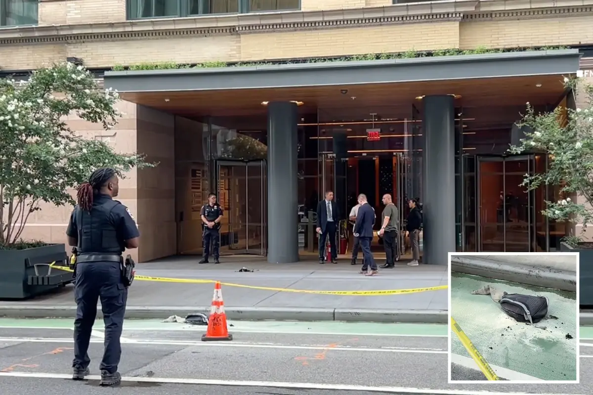 Man sets himself on fire in lobby of Google office building in Lower Manhattan