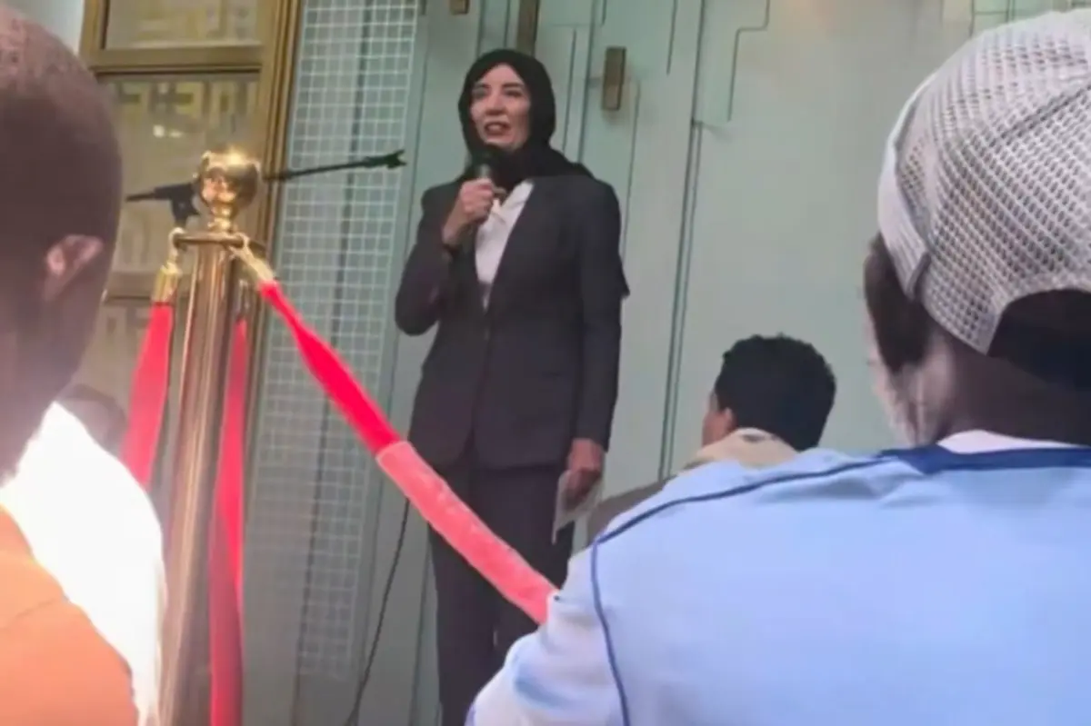 Conservatives slam NY Gov. Hochul for wearing head scarf at Islamic center