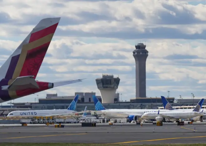 Circuit failure grounds flights at JFK, Newark and LaGuardia airports, wreaking havoc on US air travel