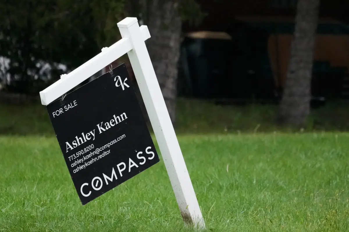 Mortgage rates top 7% for first time since January 2025 in blow to  homebuyers
