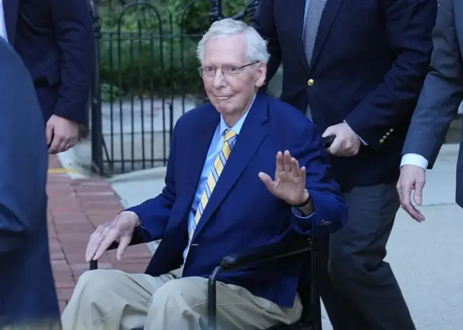 Mitch McConnell, 84, makes dramatic return to Senate after three-month absence