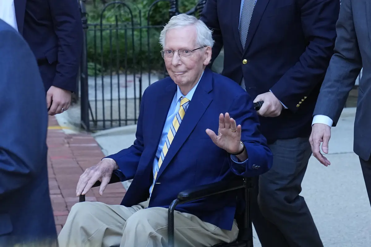 Mitch McConnell, 84, makes dramatic return to Senate after three-month absence