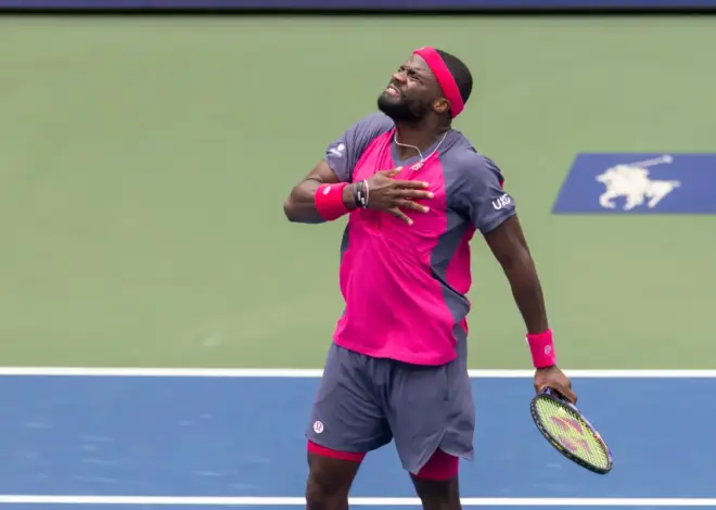 Frances Tiafoe stuns Daniil Medvedev in straight sets to reach US Open quarterfinals