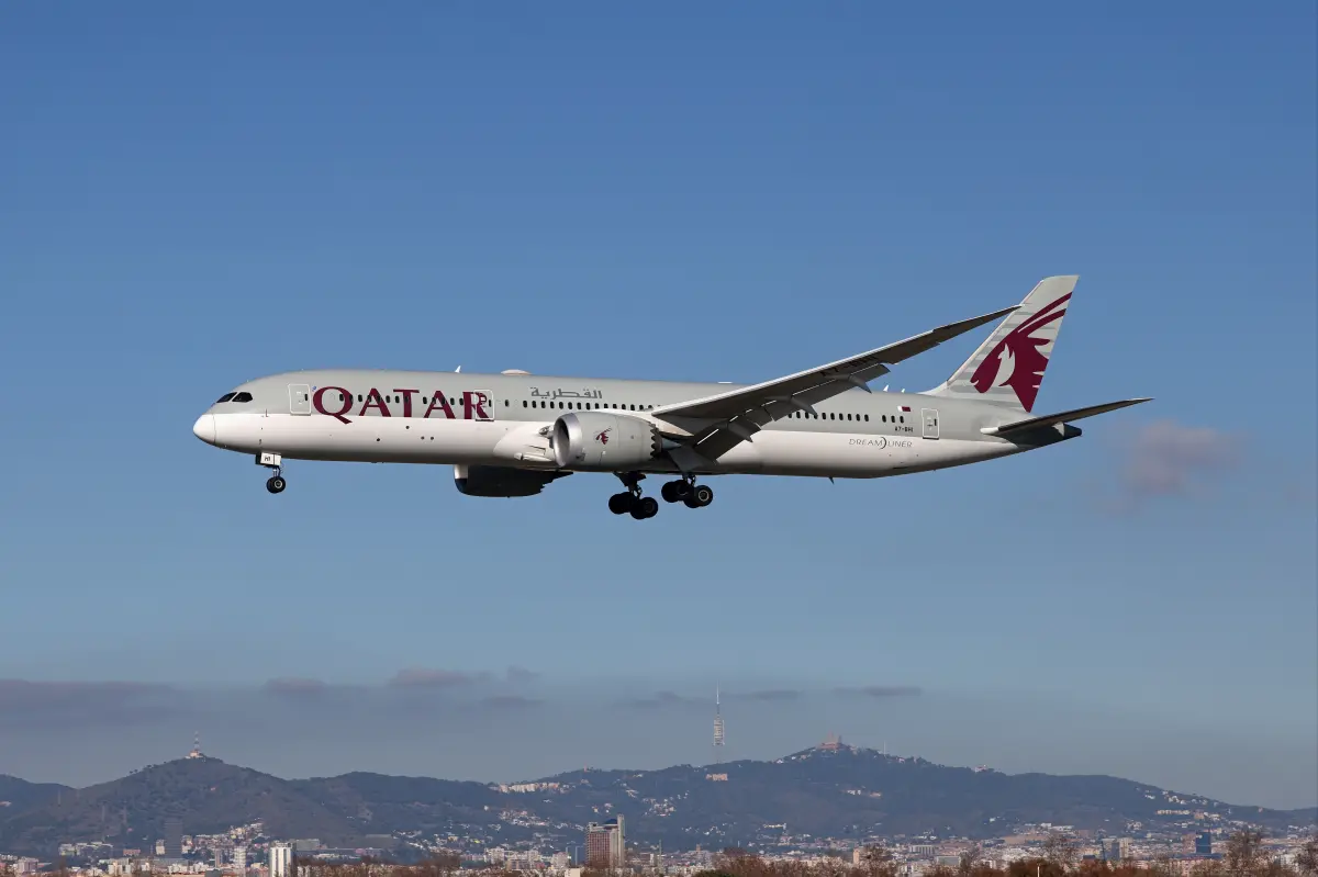 2 men restrained after ‘terrifying’ altercation on Qatar Airways flight out of Melbourne: report