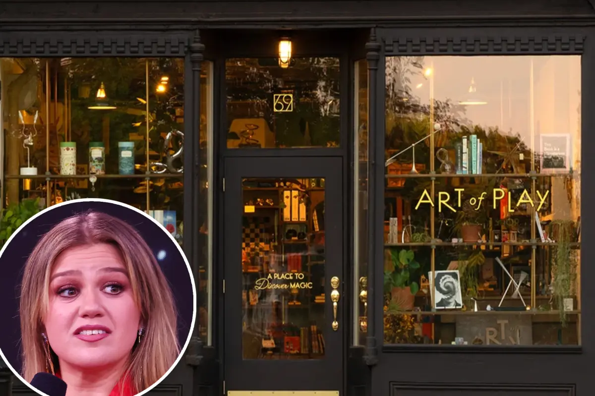 Brooklyn store outed by Kelly Clarkson for alleged poor treatment responds, claims singer wanted item that wasn’t for sale